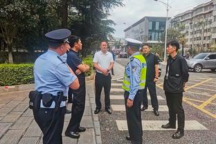 里夫斯：背靠背打雷霆这样的年轻队很难 但我不想以此为输球借口